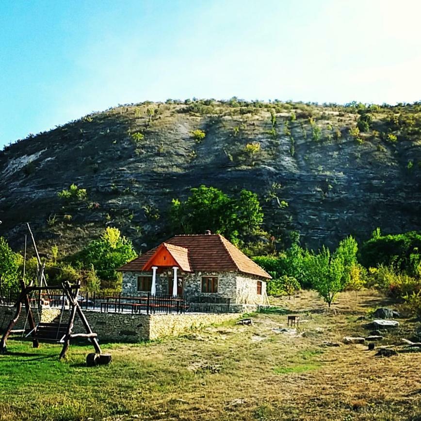 Casa Agricultorului Varzari Butuceny Exterior photo